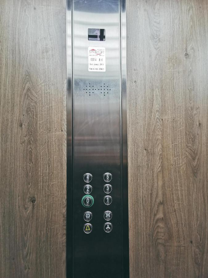Cozy Corner Apartments - Free Parking & Wi-Fi Cuprija Bagian luar foto