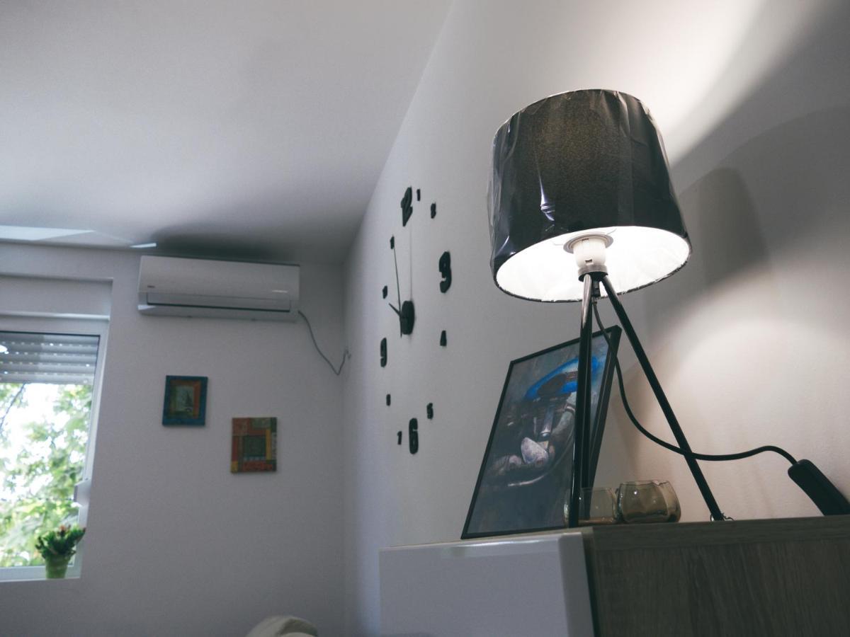 Cozy Corner Apartments - Free Parking & Wi-Fi Cuprija Bagian luar foto