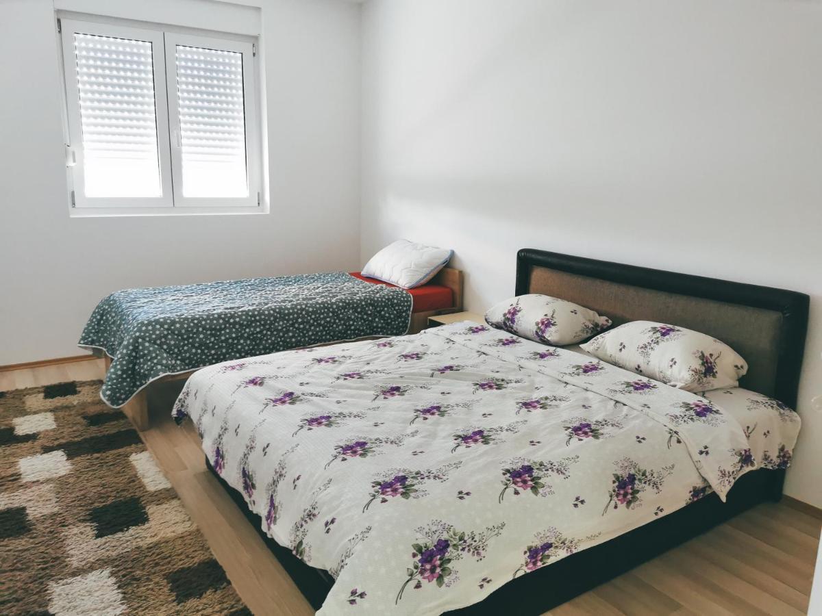 Cozy Corner Apartments - Free Parking & Wi-Fi Cuprija Bagian luar foto