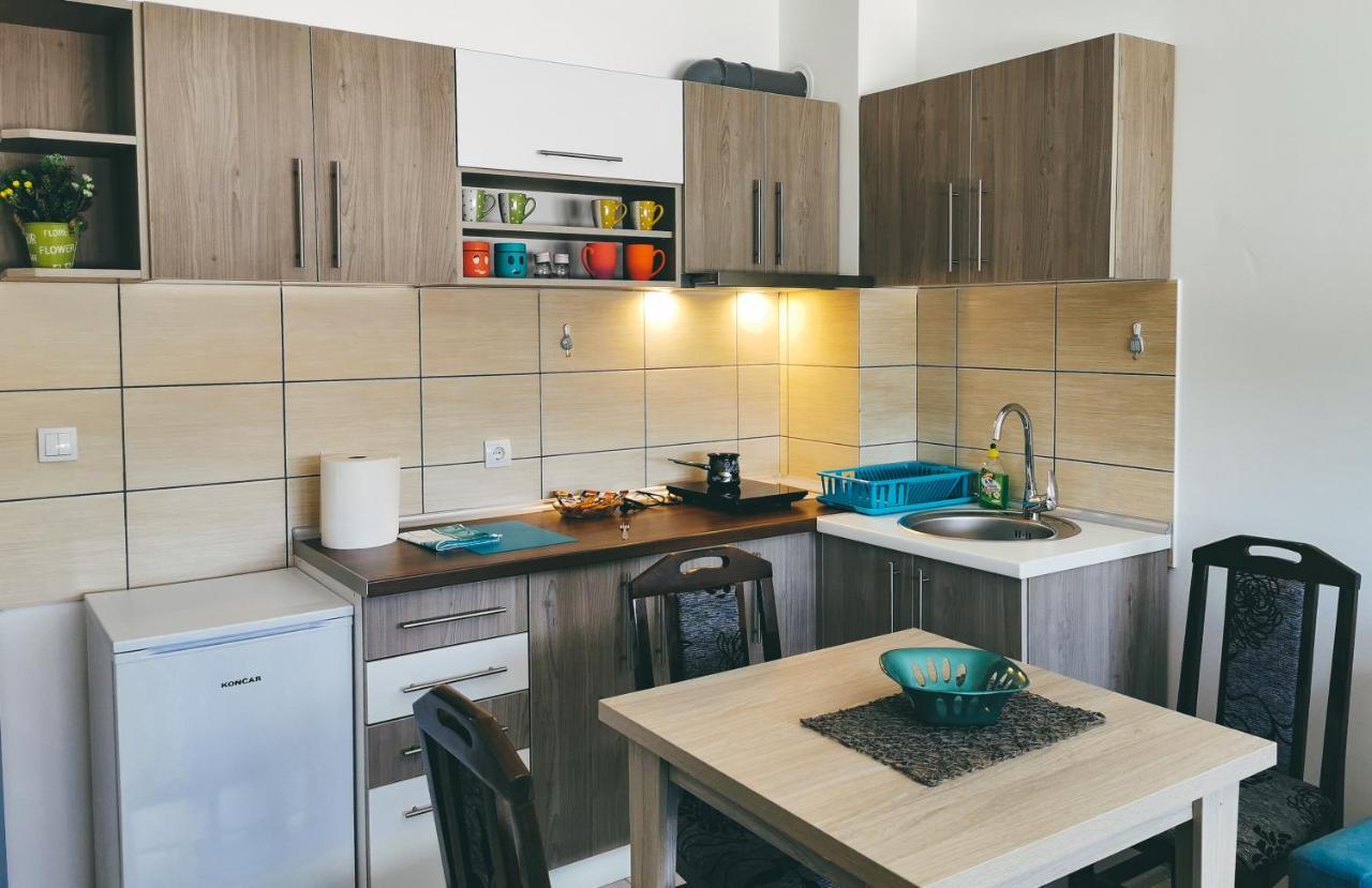 Cozy Corner Apartments - Free Parking & Wi-Fi Cuprija Bagian luar foto