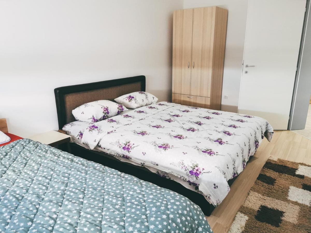 Cozy Corner Apartments - Free Parking & Wi-Fi Cuprija Bagian luar foto