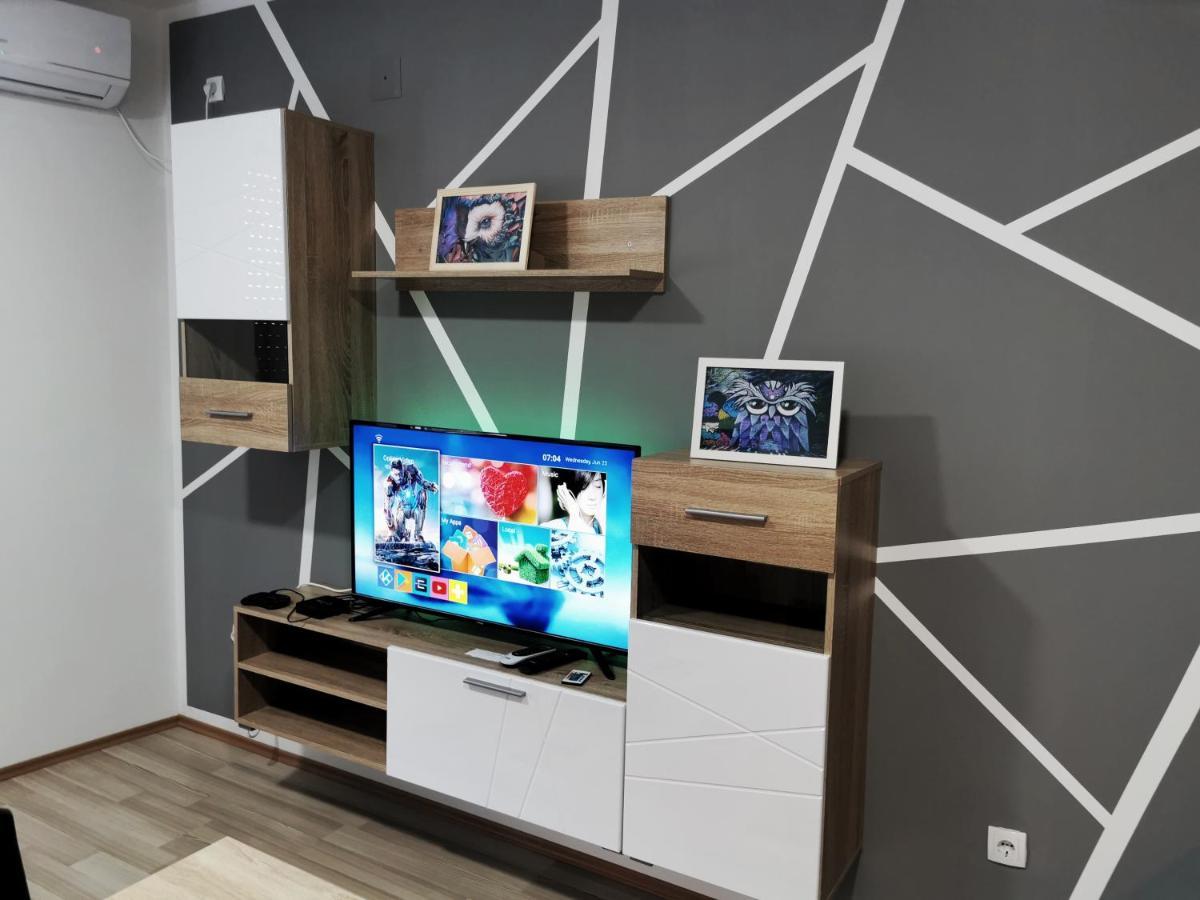 Cozy Corner Apartments - Free Parking & Wi-Fi Cuprija Bagian luar foto
